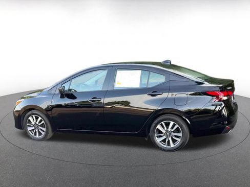 Used 2025 Nissan Versa SV FWD image 7