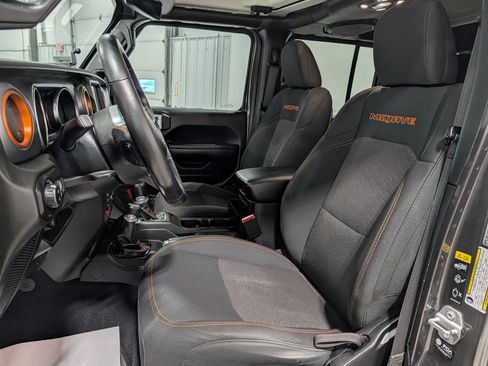 Used 2022 Jeep Gladiator Mojave w/ Cold Weather Group image 16