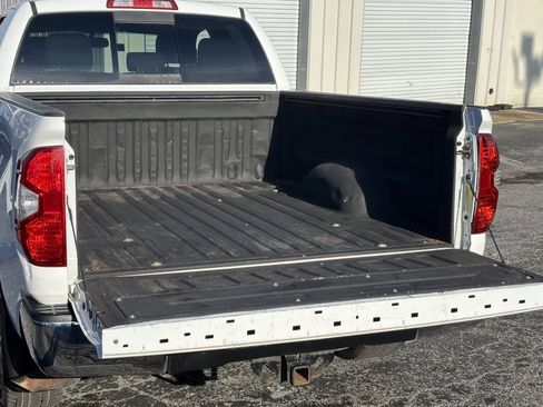 Used 2016 Toyota Tundra SR5 w/ SR5 Upgrade Package image 20