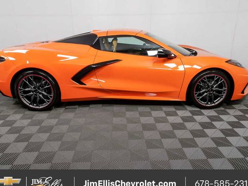 Used 2024 Chevrolet Corvette Stingray Premium Conv w/ 3LT image 2