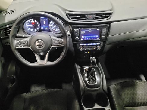 Used 2018 Nissan Rogue SV image 22