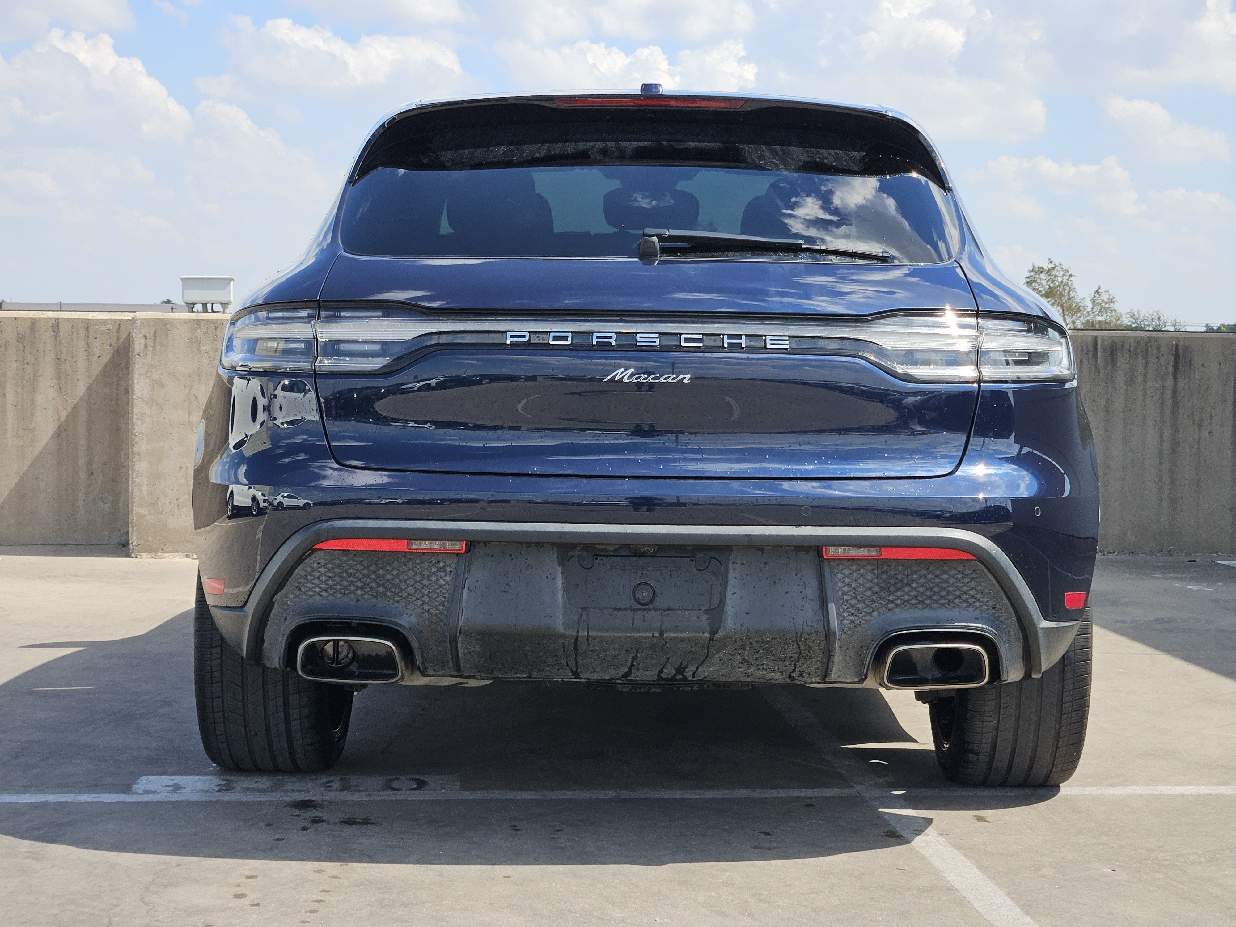 Certified 2023 Porsche Macan AWD/4WD image 7
