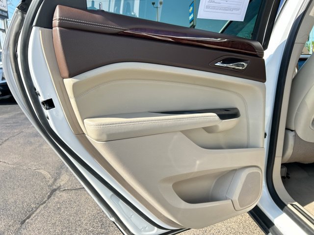 Used 2014 Cadillac SRX Luxury AWD/4WD image 21