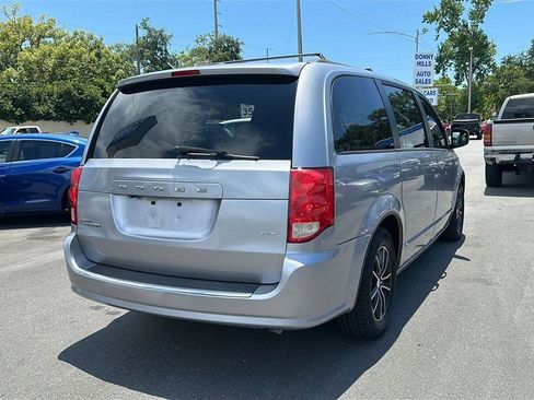 Used 2018 Dodge Grand Caravan GT FWD image 9