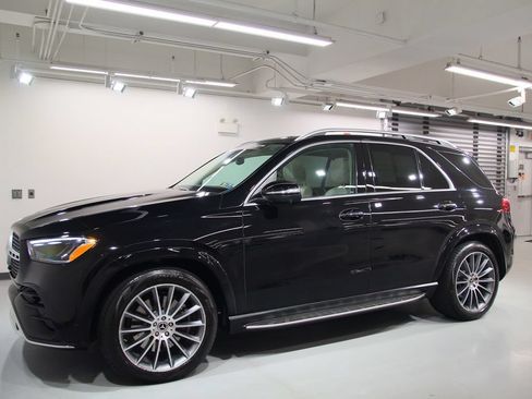 Certified 2024 Mercedes-Benz GLE 450 4MATIC image 4