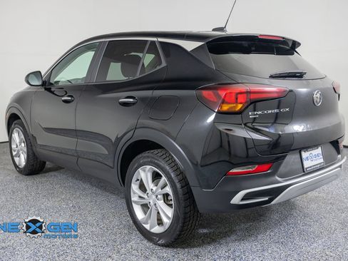 Used 2022 Buick Encore GX Preferred w/ Cold Weather Comfort Package AWD/4WD image 5