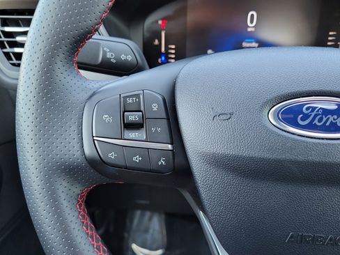 Used 2024 Ford Escape ST-Line w/ Tech Pack #1 image 17