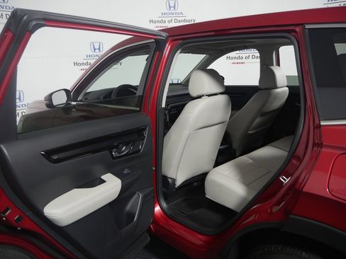 Used 2025 Honda CR-V EX-L image 10