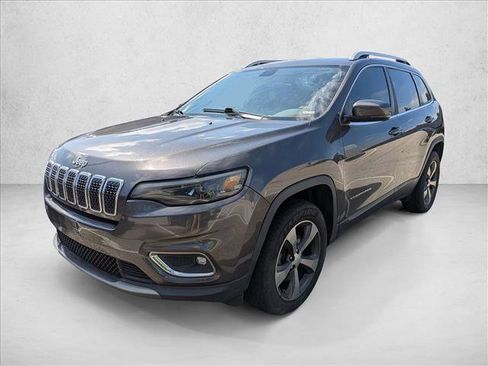 Used 2019 Jeep Cherokee Limited AWD/4WD image 2