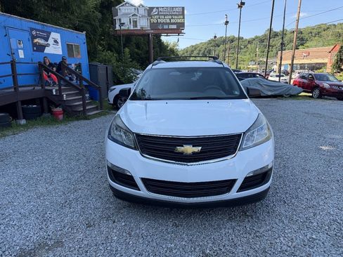 Used 2017 Chevrolet Traverse LS AWD/4WD image 5