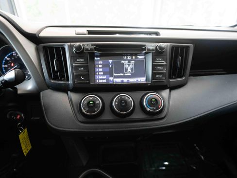 Used 2018 Toyota RAV4 LE w/ All Weather Liner Package AWD/4WD image 17