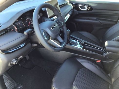 New 2026 Jeep Compass Latitude image 20