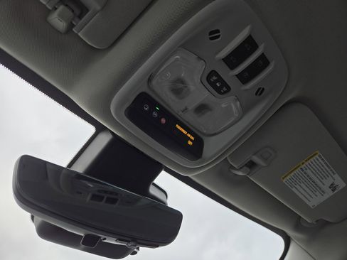 Used 2022 Chevrolet Bolt EUV Premier w/ Sun & Sound Package image 22