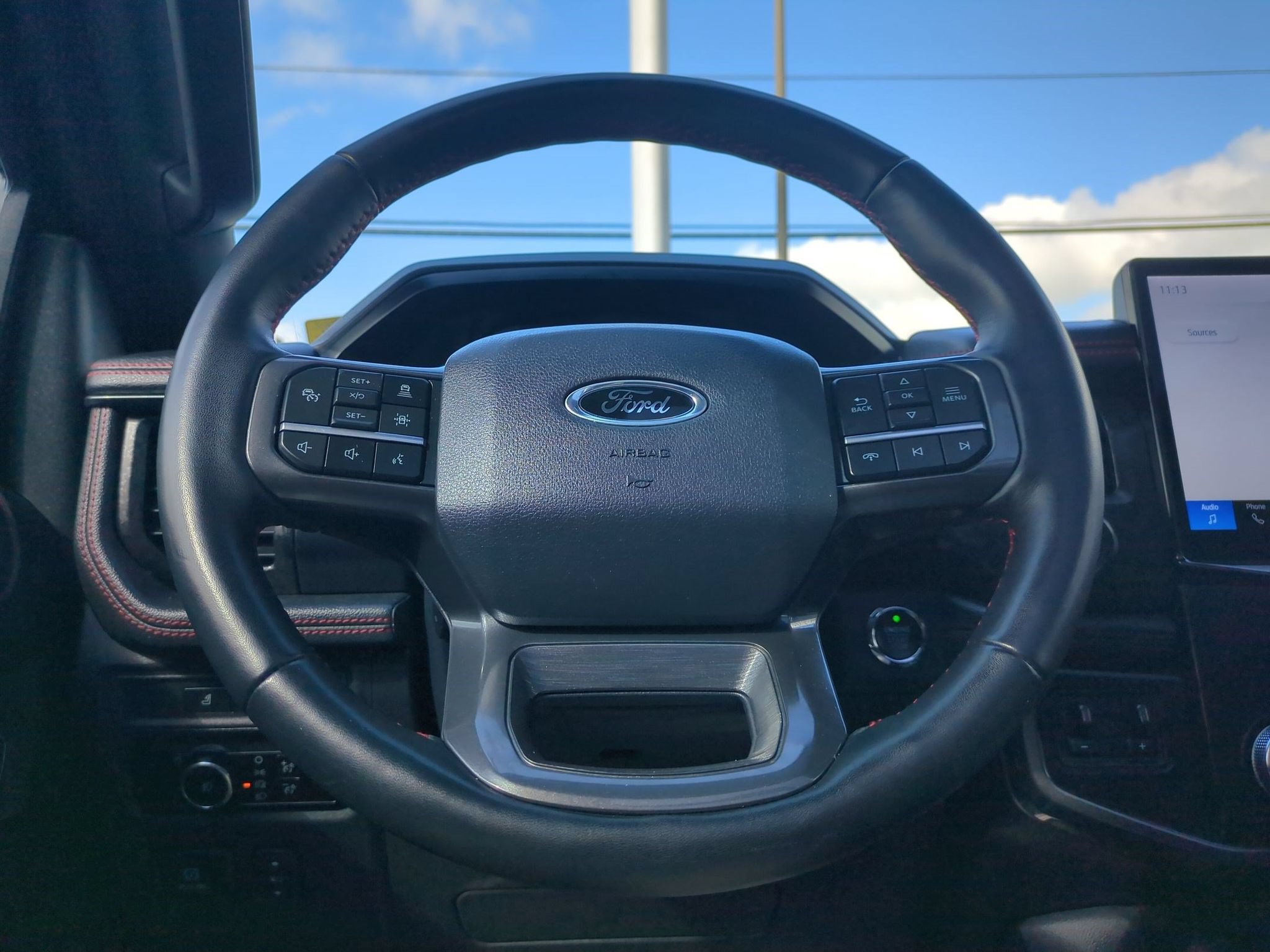 Used 2023 Ford Expedition Limited RWD image 15