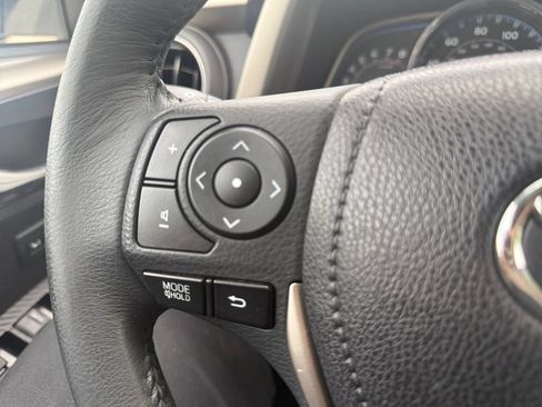 Used 2014 Toyota RAV4 Limited w/ Technology Package AWD/4WD image 20