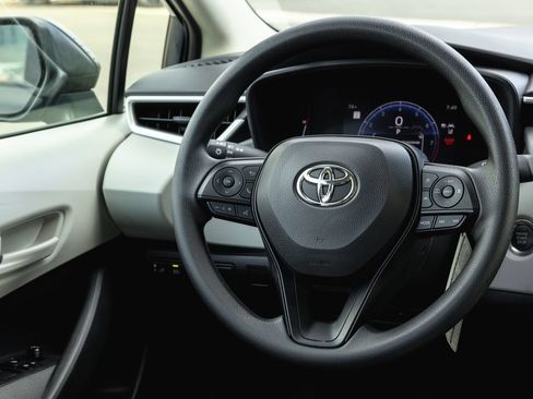 Certified 2026 Toyota Corolla LE w/ LE Premium Package FWD image 27