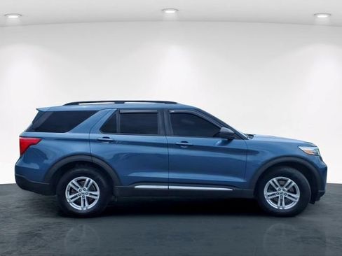 Used 2020 Ford Explorer XLT w/ Equipment Group 202A AWD/4WD image 7
