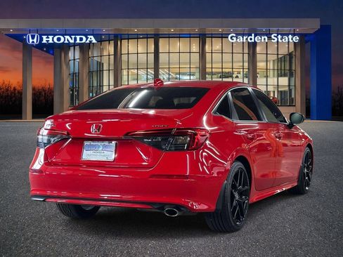 Used 2024 Honda Civic Sport image 4