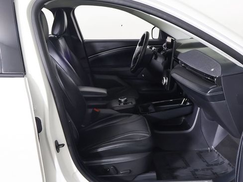 Used 2023 Ford Mustang Mach-E Premium RWD image 29
