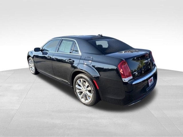 Used 2016 Chrysler 300 Limited AWD/4WD image 7