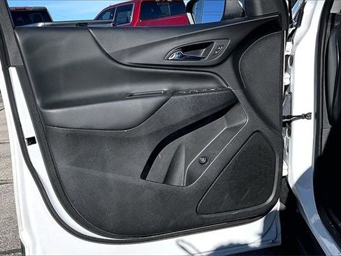 Used 2024 Chevrolet Equinox LT w/ LPO, Floor Liner Package image 20
