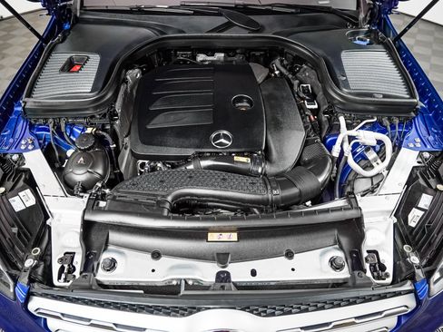 Used 2022 Mercedes-Benz GLC 300 image 3