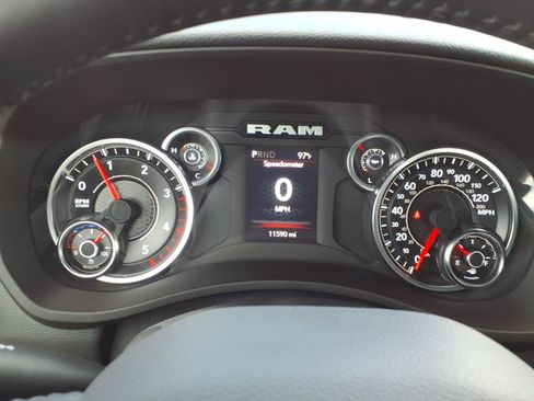 Used 2024 RAM 2500 Big Horn w/ Sport Appearance Package AWD/4WD image 34