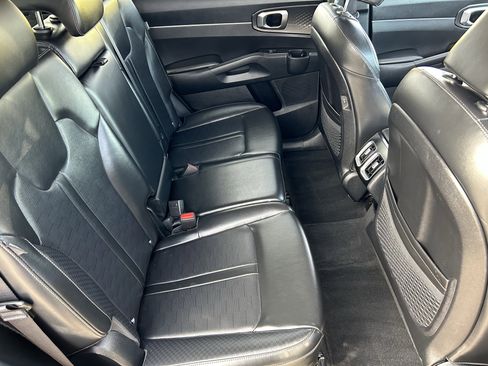 Certified 2024 Kia Sorento S image 12