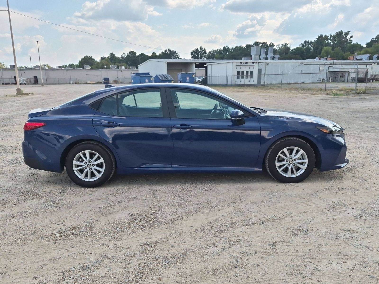 Used 2025 Toyota Camry LE FWD image 7