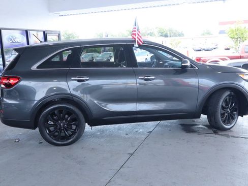 Used 2020 Kia Sorento EX FWD image 3