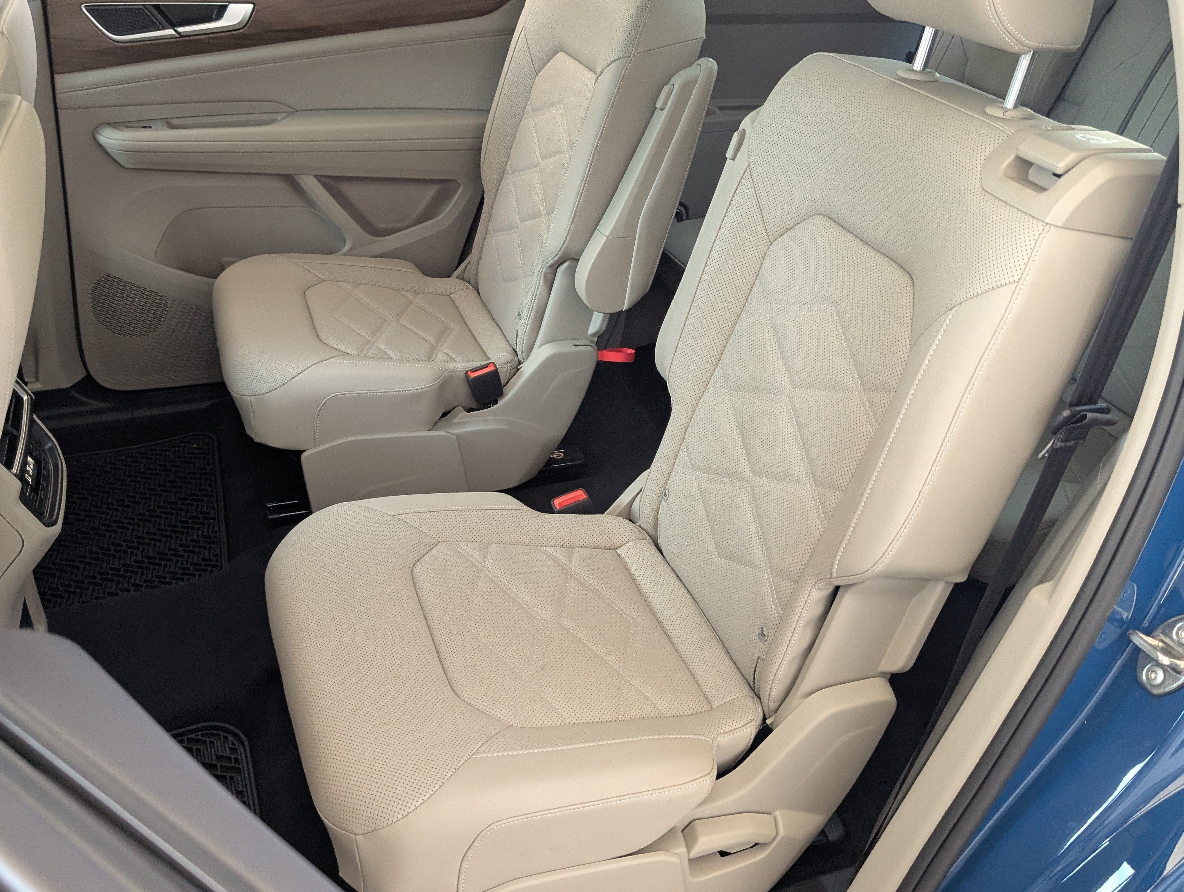 Used 2026 Volkswagen Atlas SE FWD image 19