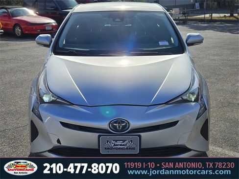 Used 2018 Toyota Prius Three image 8