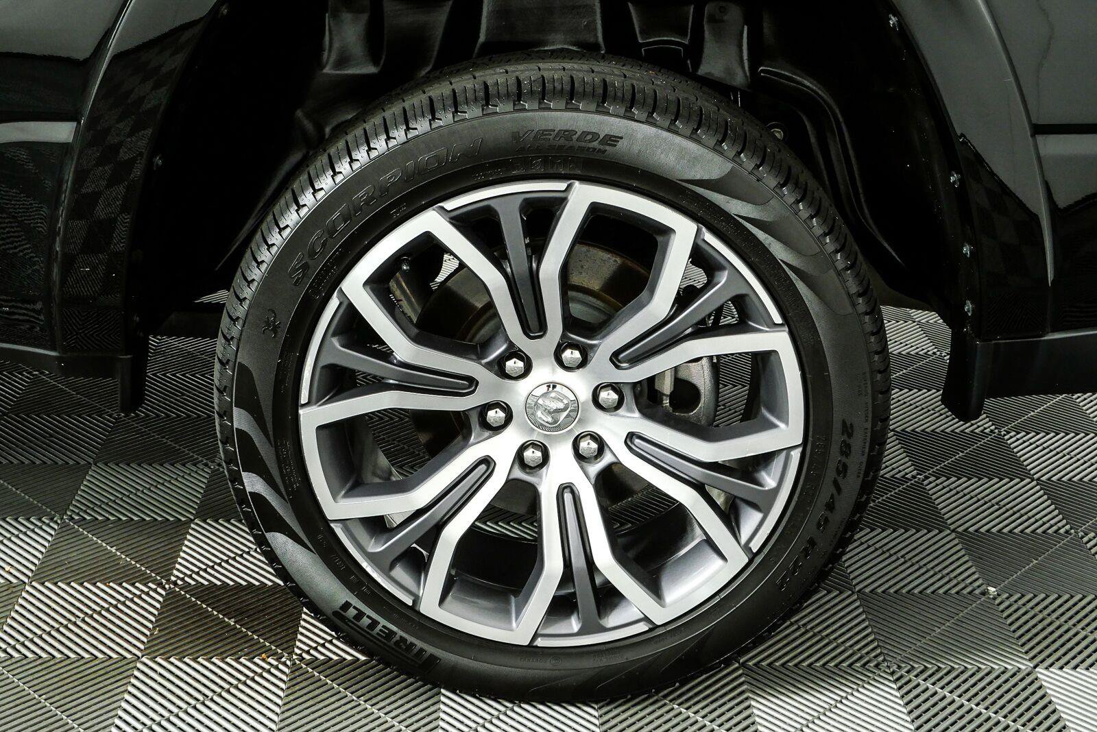 Used 2025 RAM 1500 Tungsten AWD/4WD image 37