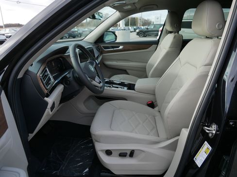 New 2026 Volkswagen Atlas SE image 6