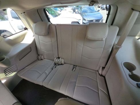 Used 2017 Cadillac Escalade Luxury AWD/4WD image 11