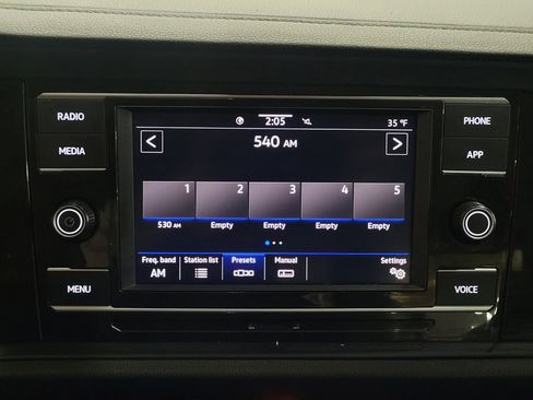 Used 2021 Volkswagen Jetta SE w/ SE Cold Weather Package image 25