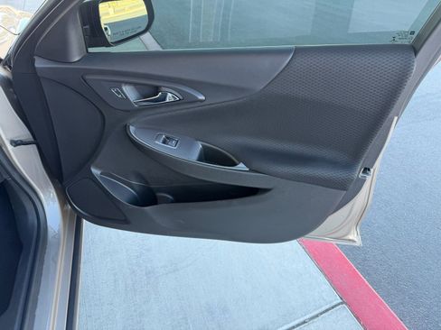 Used 2023 Chevrolet Malibu LS image 19