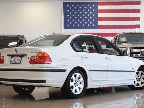 Used 2000 BMW 323i Sedan RWD image 7