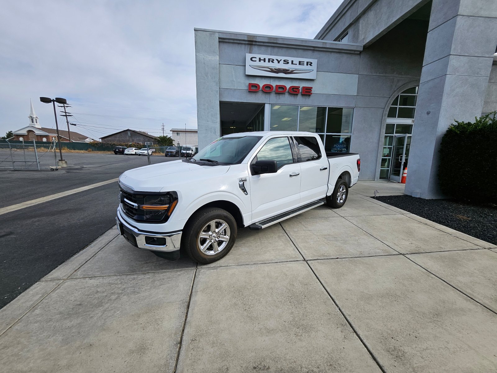 Used 2025 Ford F150 XLT w/ Equipment Group 301A Standard RWD image 2