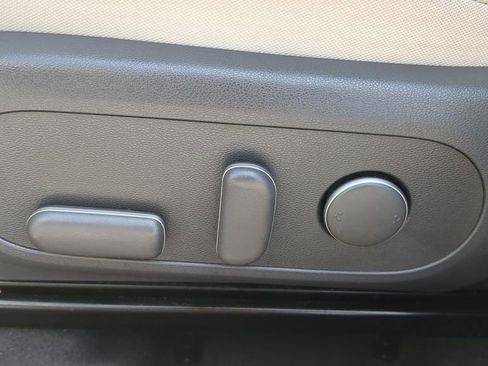 Used 2024 Hyundai Kona SEL FWD image 15