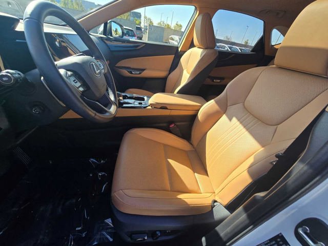 Used 2025 Lexus NX 250 FWD w/ Accessory Package (2T) image 22