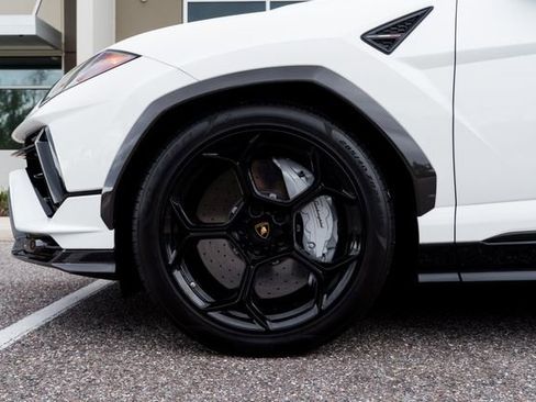 Used 2024 Lamborghini Urus Performante image 17