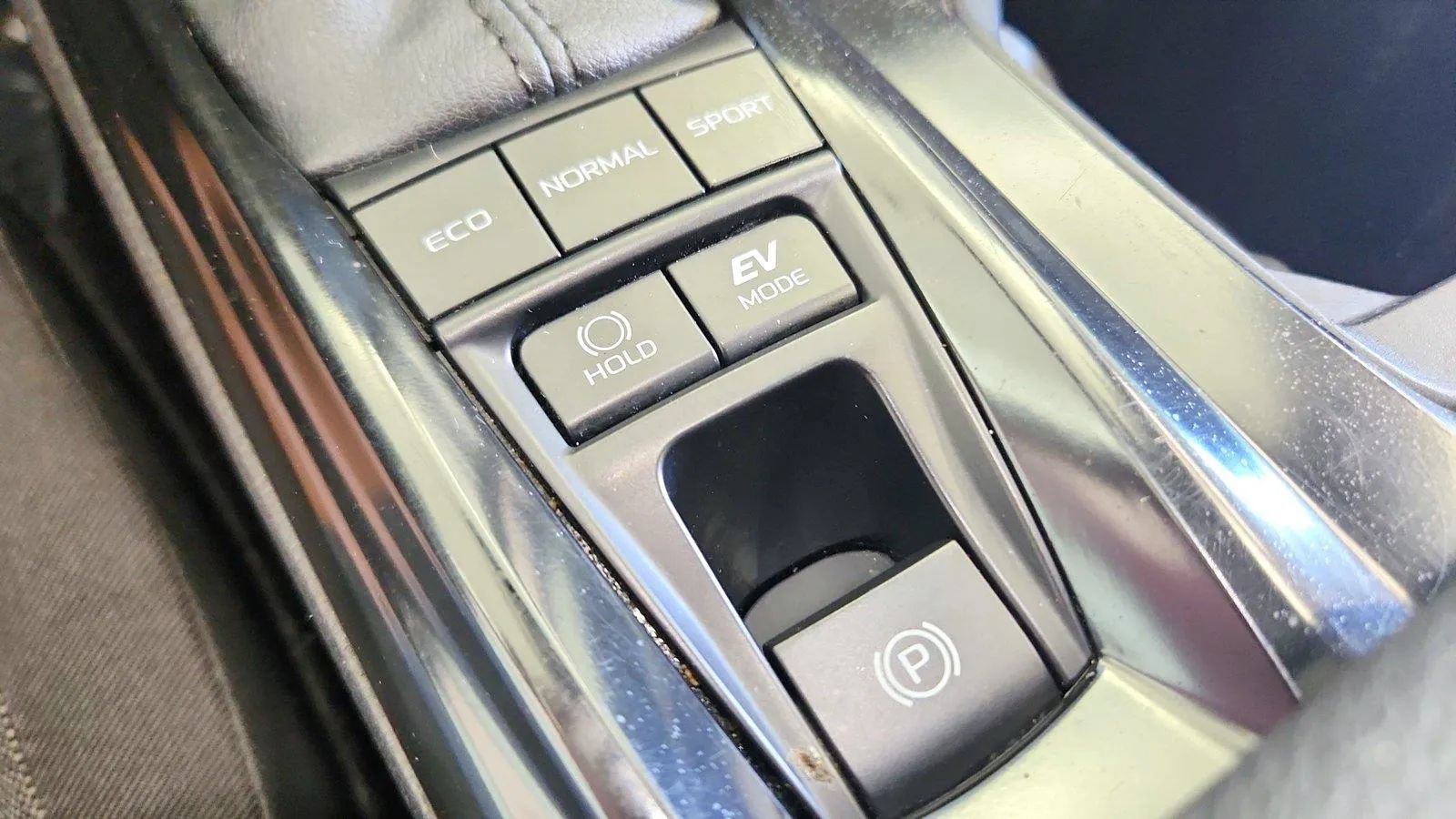 Used 2025 Toyota Camry LE FWD image 22