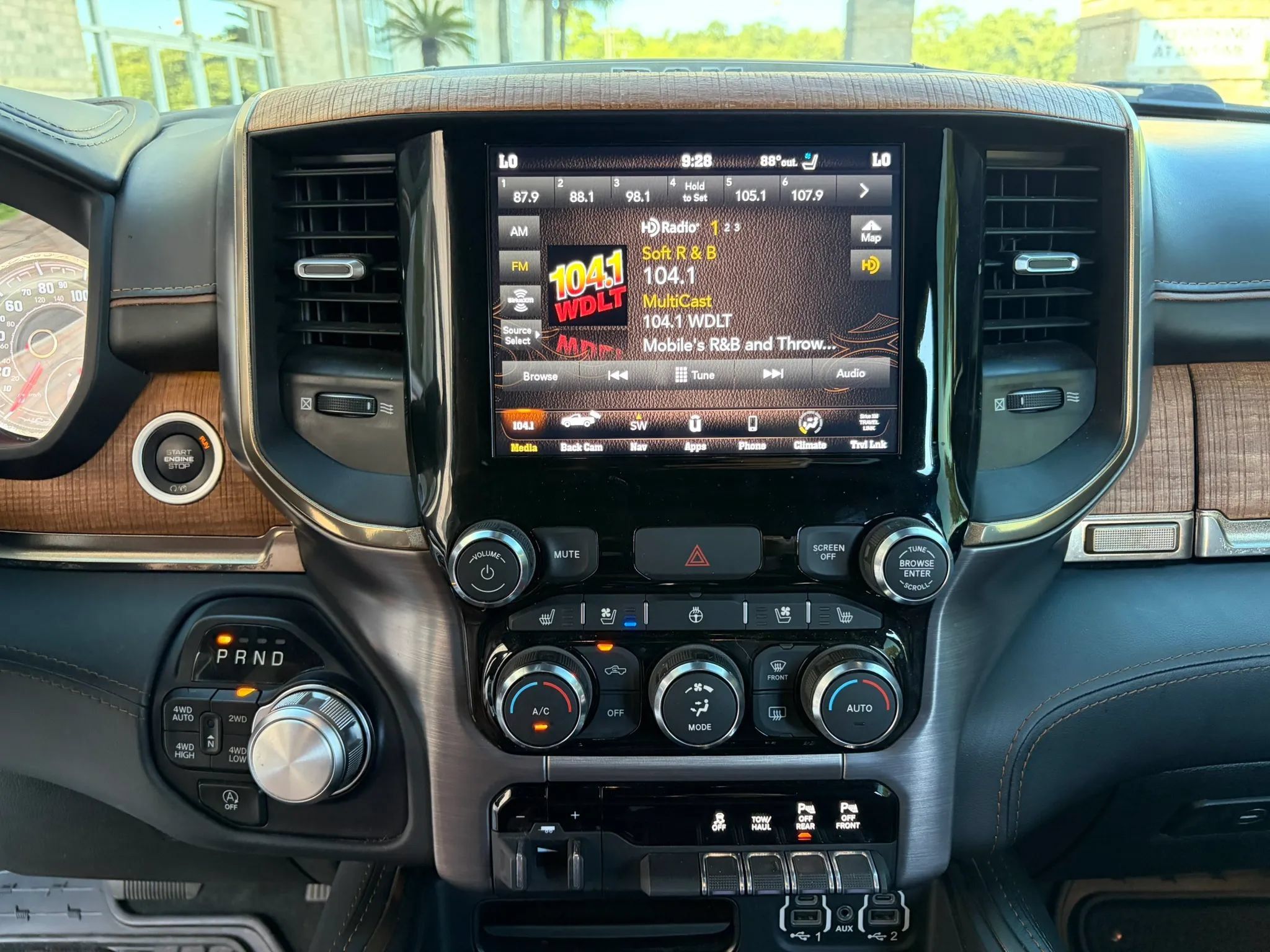 Used 2021 RAM 1500 Limited w/ Body Color Bumper Group AWD/4WD image 25
