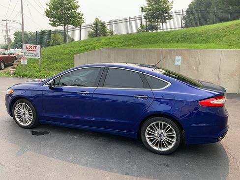 Used 2016 Ford Fusion SE w/ Equipment Group 202A AWD/4WD image 3