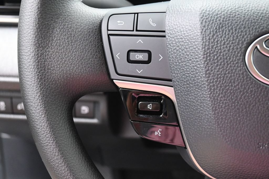 Used 2026 Toyota Camry LE FWD image 15