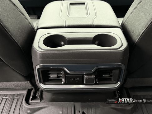 Used 2022 GMC Sierra 1500 SLT w/ SLT Premium Package AWD/4WD image 29