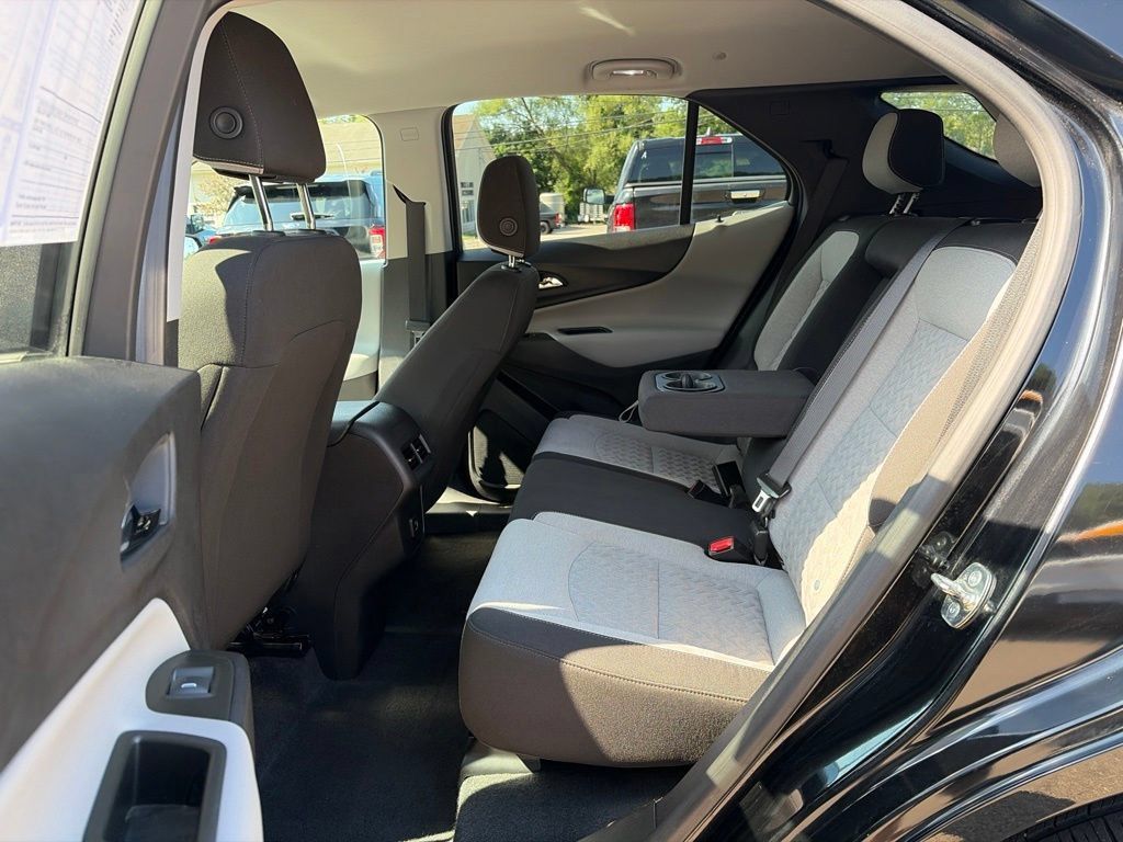 Used 2024 Chevrolet Equinox LS w/ LS Convenience Package AWD/4WD image 17