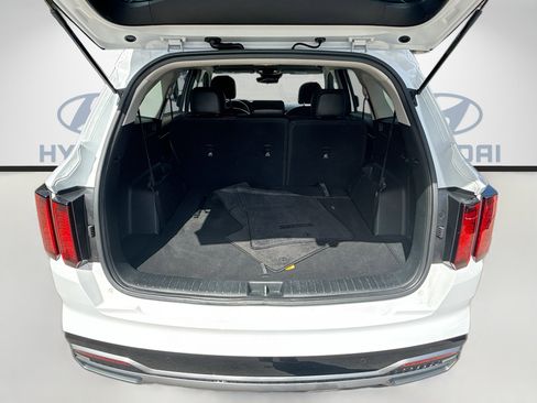 Used 2023 Kia Sorento S image 25