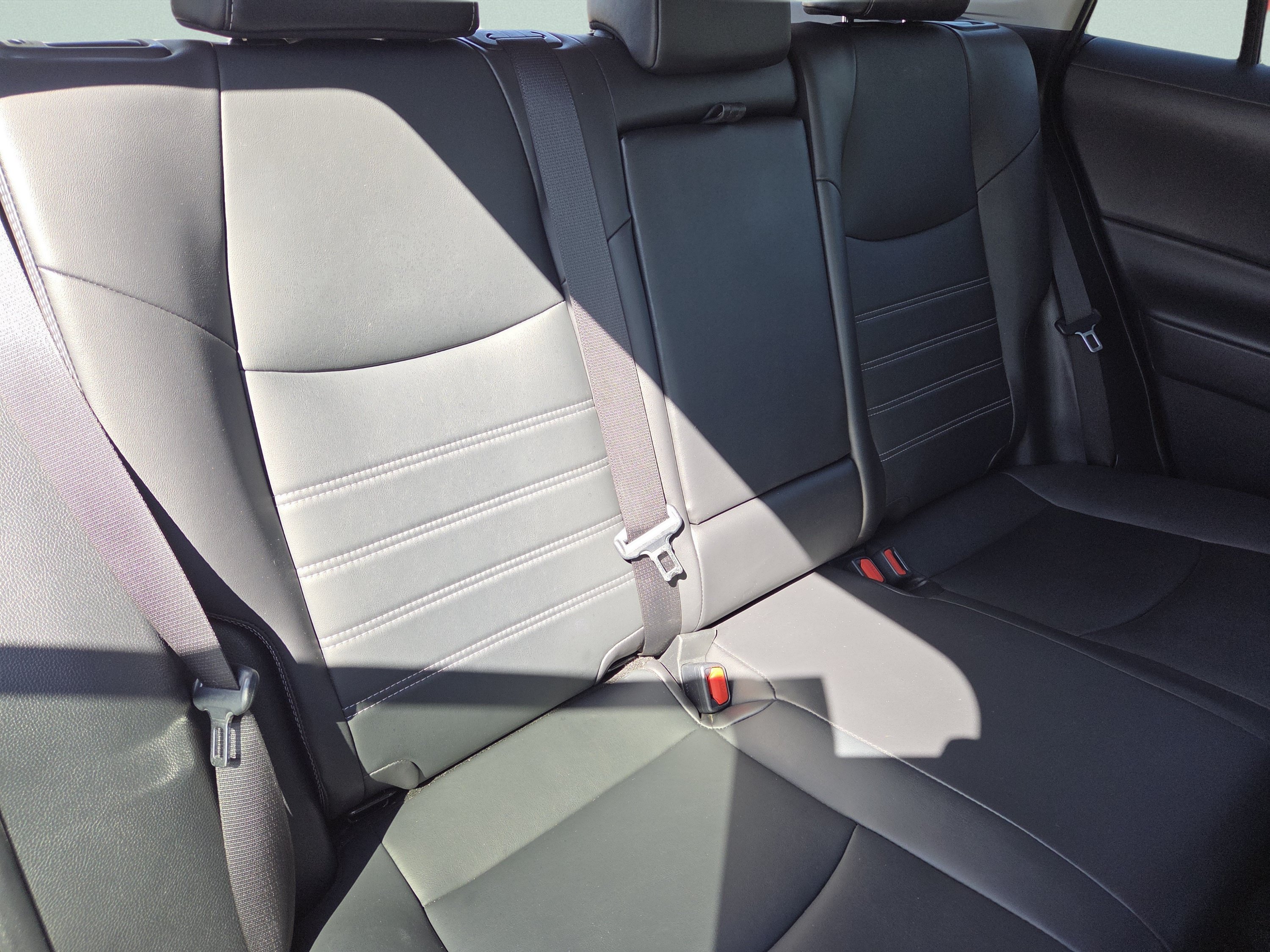 Used 2024 Toyota RAV4 XLE Premium AWD/4WD image 5